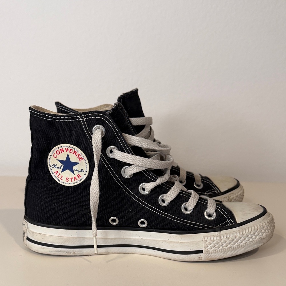 Converse All Star Chuck Taylor Black and White High-Tops